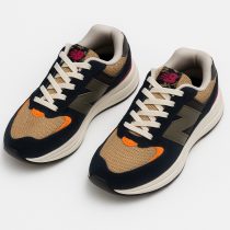 7B1DEE53-E0E2-4800-A2A3-24F30A0FB86D