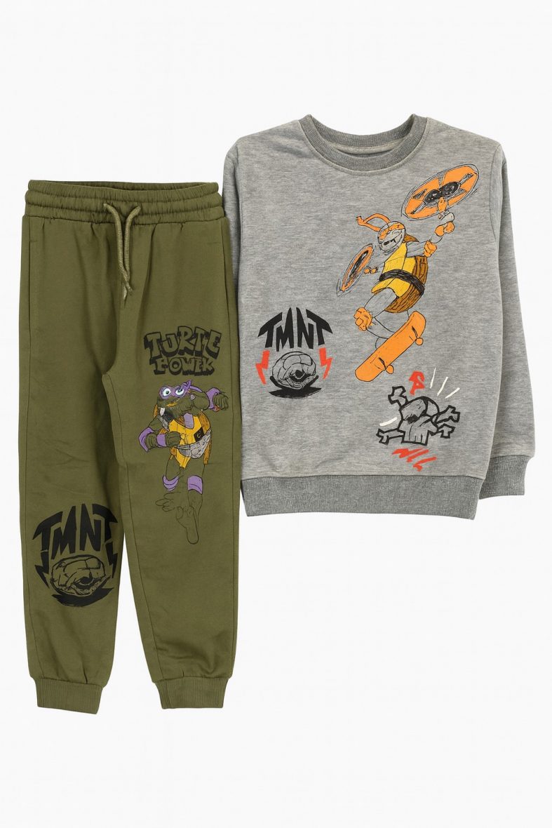 Ensemble décontracté avec sweat imprimé course et pantalon cargo