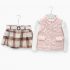 Ensemble Fille H&B Bellarose 3 Pièces – Jupe Carreaux, Pull Blanc & Gilet Matelass